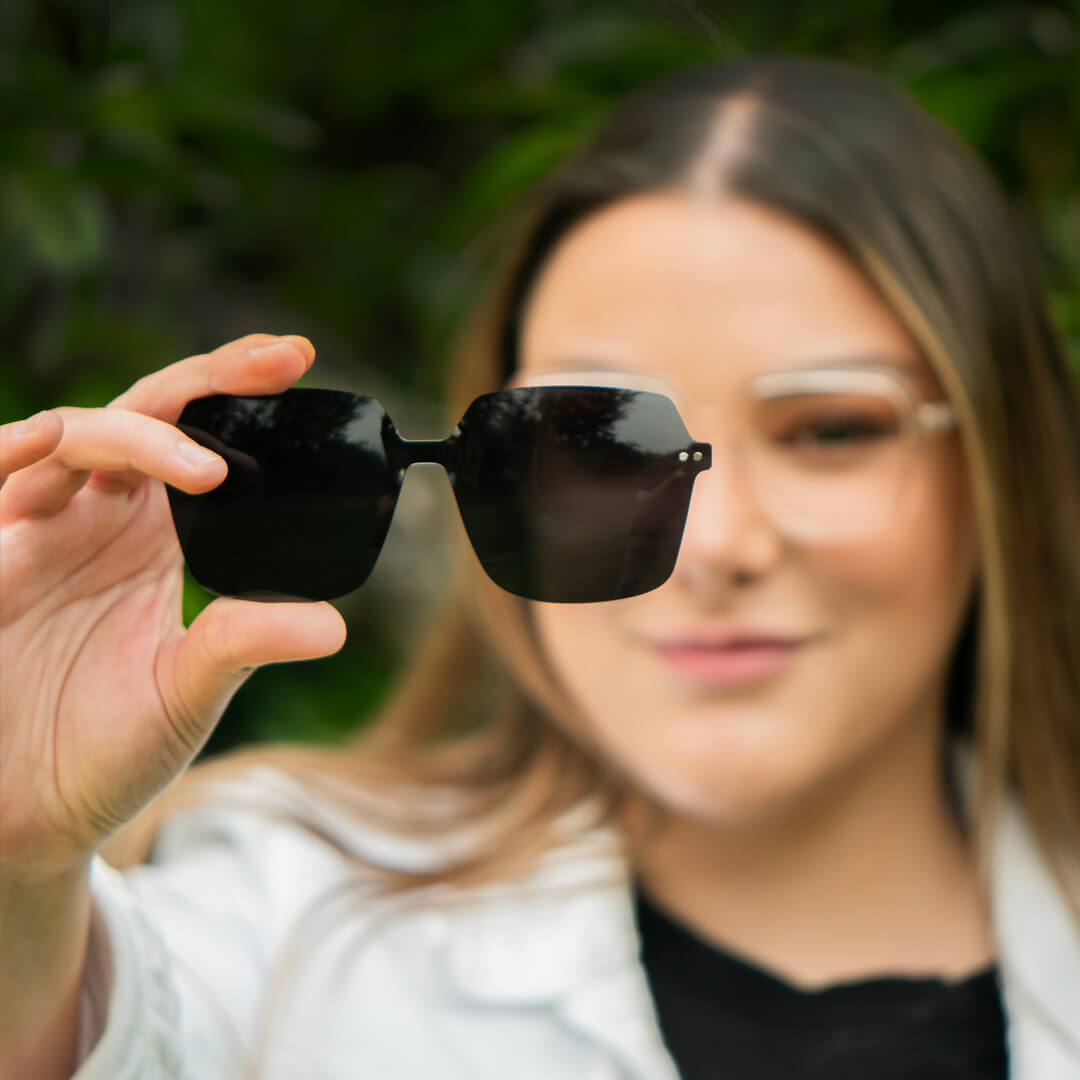 Vista frontal de Myka Clip Sol lentes ópticos clip on color transparente para mujer #color_transparente