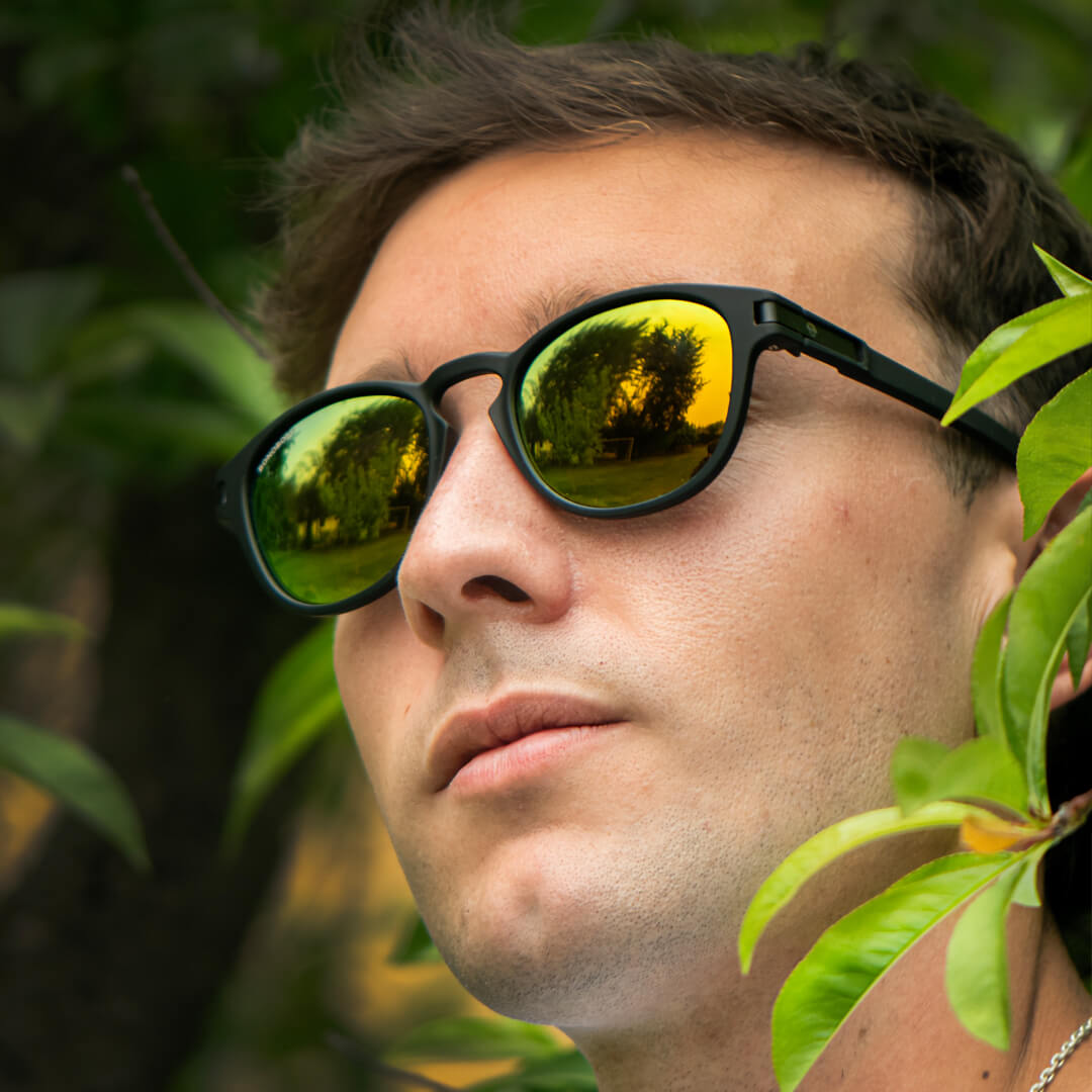 Packshot frontal Shifty lentes polarizados hombre rojo clásico #color_rojo