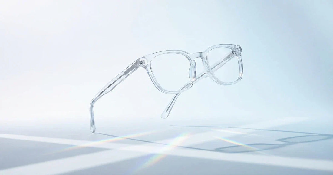 lentes ópticos transparentes cristal modelos 2026 exhibición de producto con estilo transparentes fotografía editorial profesional