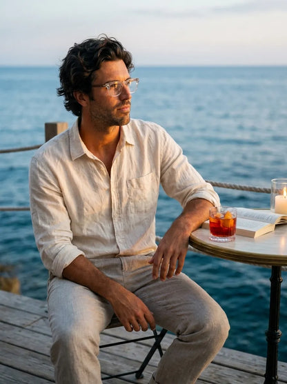 Bonoboss Dylan Transparente - modelo hombre aperitivo atardecer terraza blue hour #editorial_lifestyle2 #color_transparente