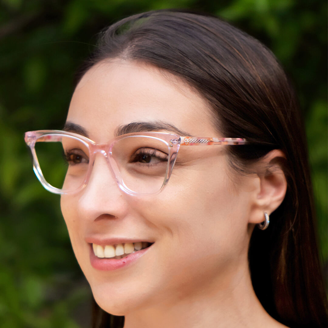Amber Clip Sol rosado sobrelentes estilo mujer vista de frente #color_rosado