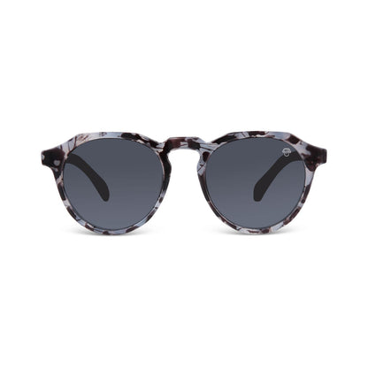 anteojos de sol hexagonales polarizados con patas de madera de hombre y mujer con lentes de color gris #color-marco_gris