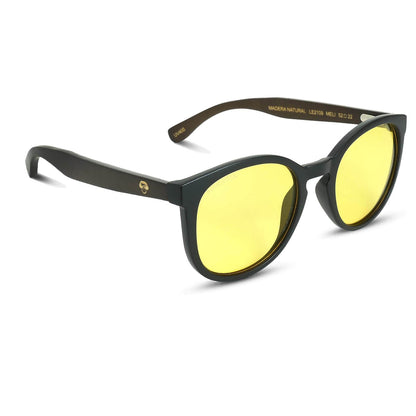 anteojos redondos de plástico reciclado y varillas de madera natural sustentable con lentes de color amarillo polarizadas y forma redonda. #color_amarillo