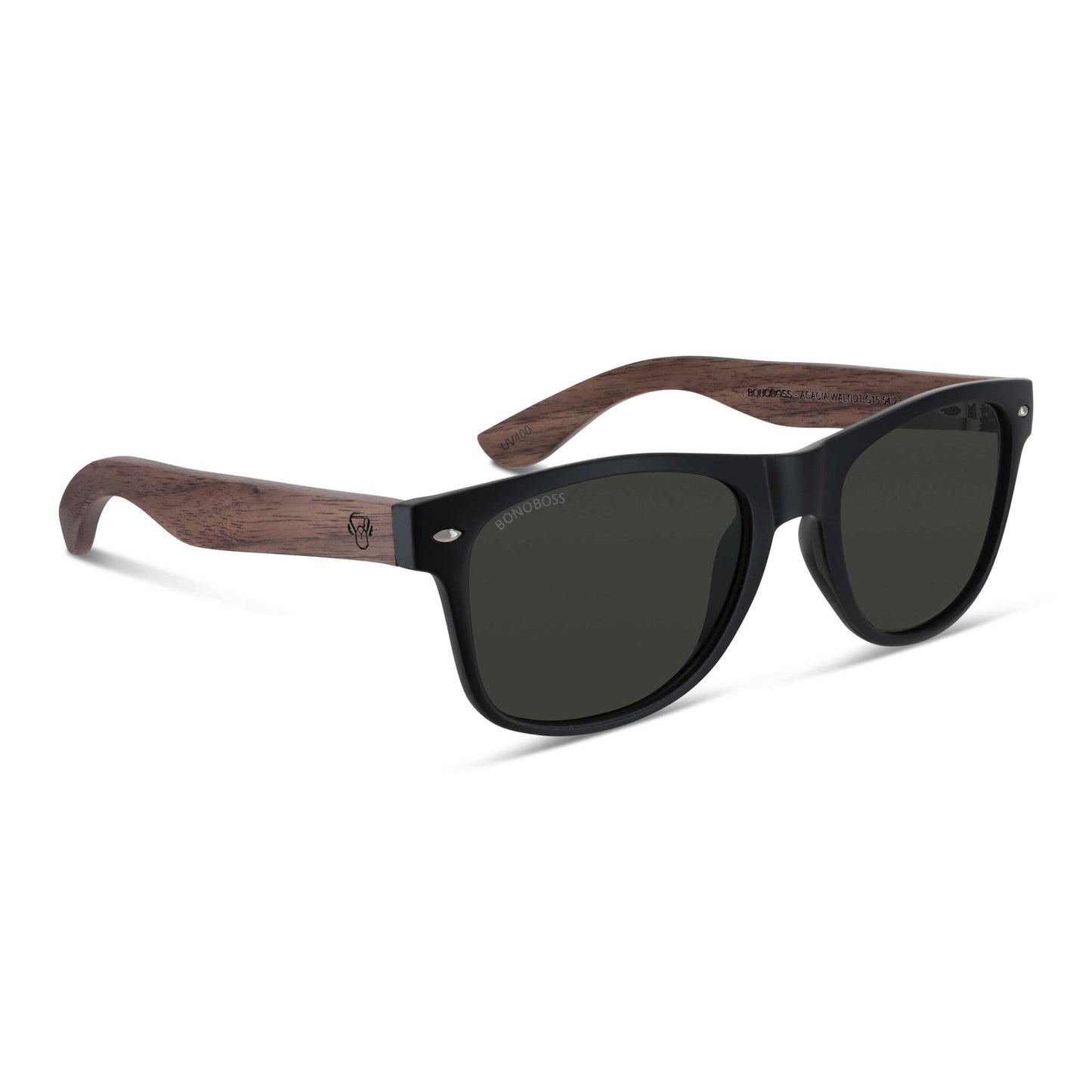 acacia anteojos wayfarer rayban de plastico reciclado bonoboss regalo corporativo con madera natural de color y color de marco negro vista angulada y lentes de color negras polarizadas #color_smoke