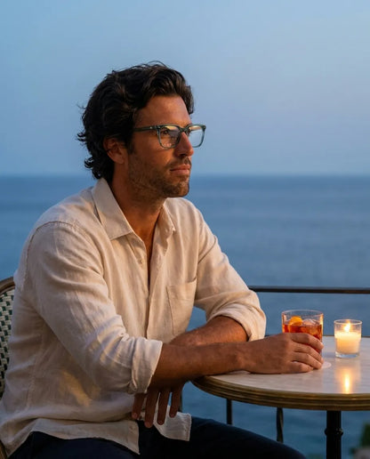 Bonoboss Selknam Clip Sol Verde - modelo aperitivo atardecer terraza blue hour #editorial_lifestyle2 #color_verde