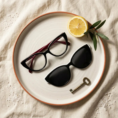 Bonoboss Anakena Clip Sol Rojo - flatlay editorial italian riviera bio-acetato natural #editorial_sustentabilidad #color_rojo