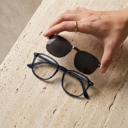 Bonoboss Frutillar Clip Sol Azul - detalle armazon clip-on still life close-up #editorial_armazon #color_azul