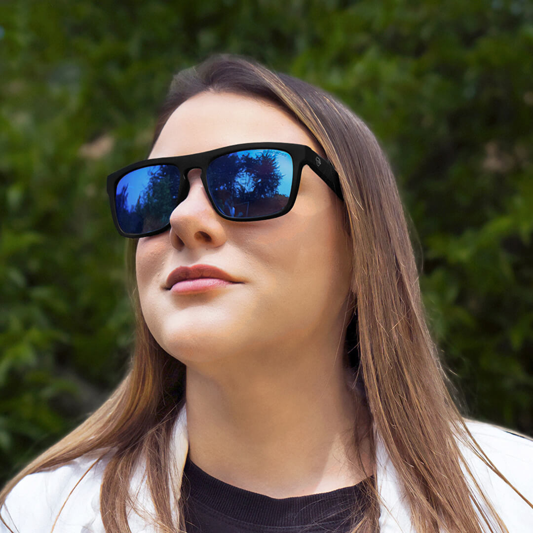 Vista frontal Lautaro Dark Designer's gafas de sol color azul sky #color_sky