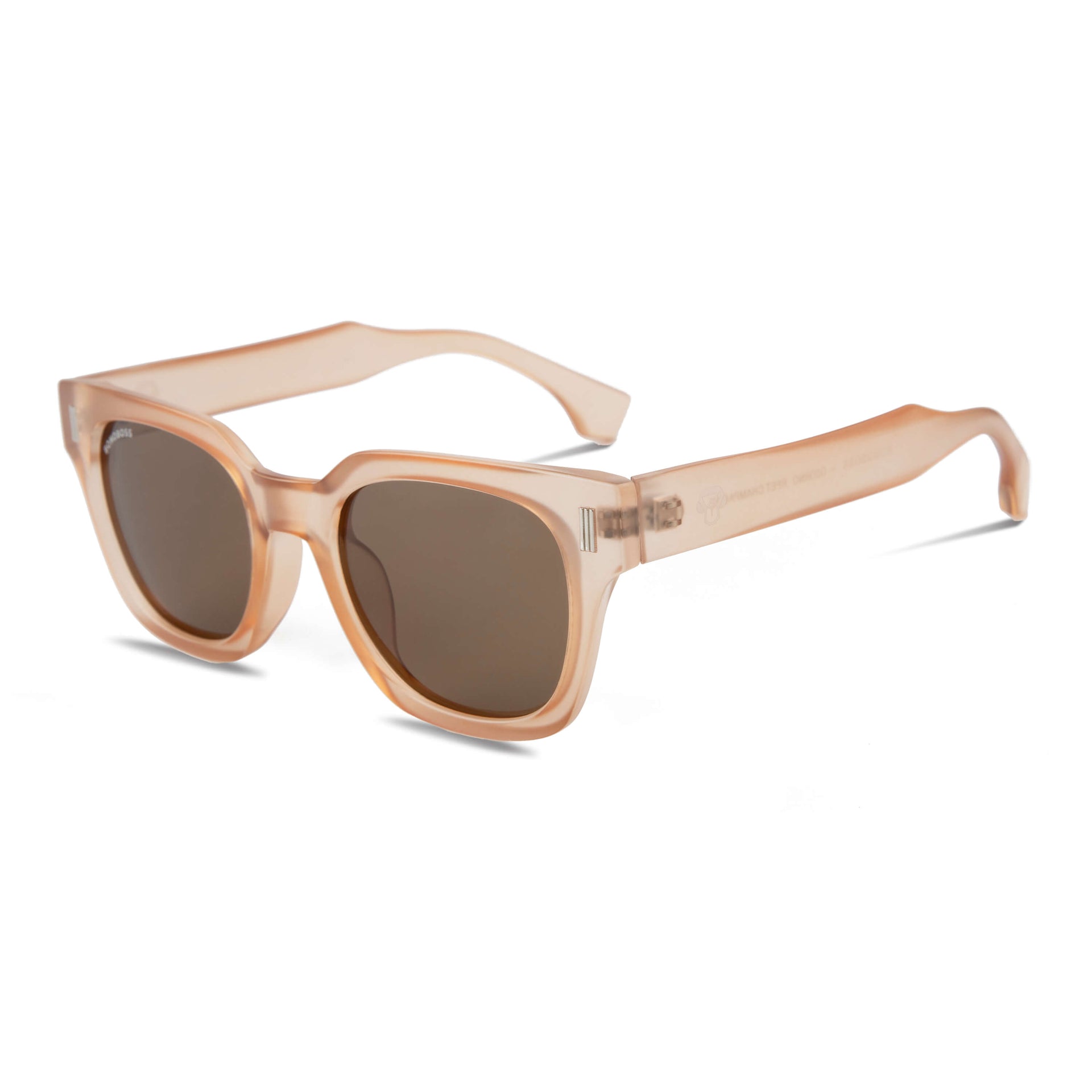 Osorno RPET anteojos de sol champagne dorado de frente con madera natural #color_champagne