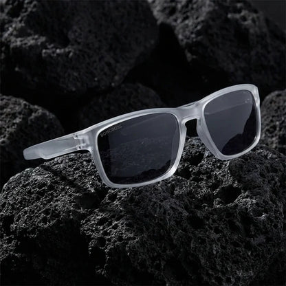 Lentes sol Lautaro RPET polarizados UV400 sobre roca volcanica textura natural Bonoboss #color_transparente