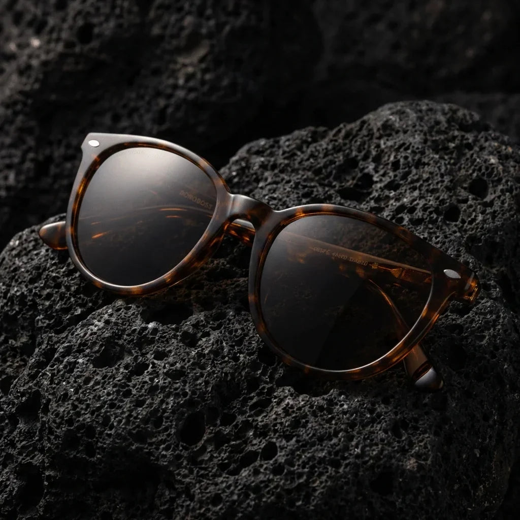 Lentes sol Henua polarizados UV400 sobre roca volcanica textura natural Bonoboss #color_carey