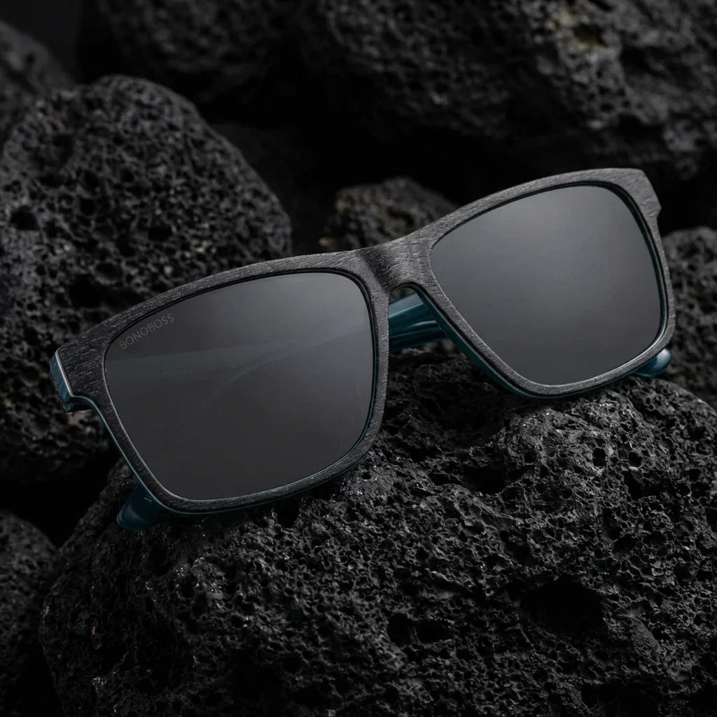Keule gafas polarizadas con acabado premium vista frontal azul oscuro #color_darkblue