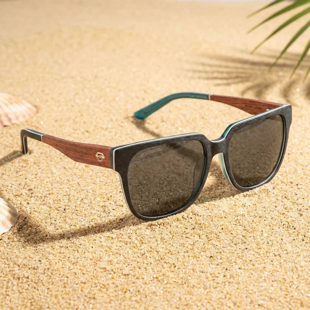 Lentes sol Selkie polarizados UV400 sobre arena dorada costa textura natural Bonoboss #editorial_grid1 #color_rosal