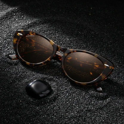 Lentes sol Havana polarizados UV400 sobre arena negra volcanica Bonoboss #color_carey