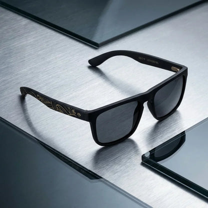 Lautaro Dark Designer's lentes polarizados vista oblicua patas de madera #color_waves