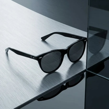Lentes sol Hanga Roa polarizados UV400 sobre metal cepillado superficie industrial Bonoboss #editorial_grid1 #color_negro