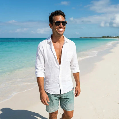 Hombre usando lentes sol Chiloe 0084 bio-acetato polarizados negro playa arena proteccion UV outdoor Bonoboss #editorial_sustentabilidad #color_negro