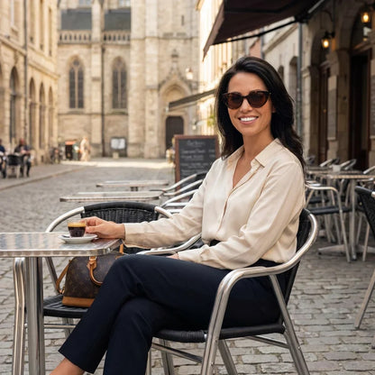 Mujer usando lentes sol Hannover bio-acetato polarizados carey urbano ciudad moderna estilo sofisticado Bonoboss #editorial_detail1 #color_carey