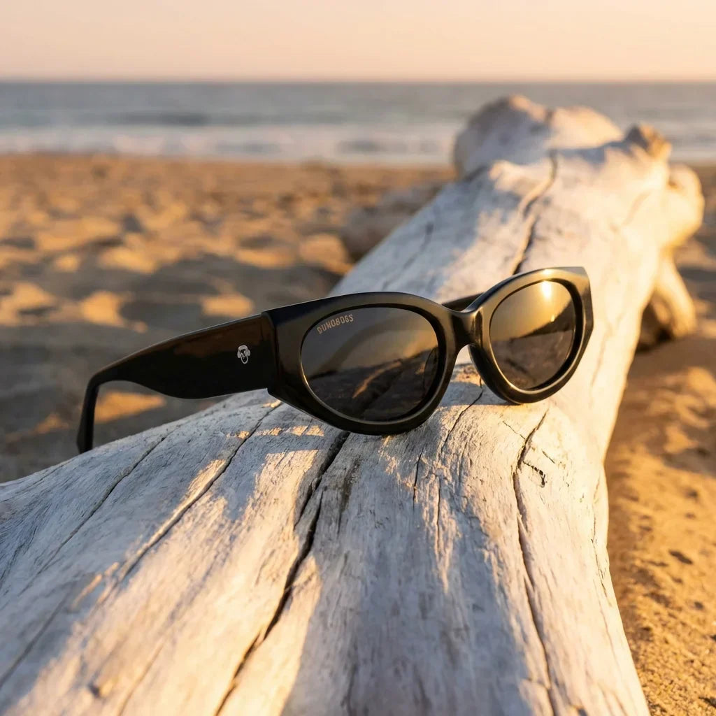 Lentes sol Milán polarizados UV400 sobre madera driftwood luz dorada Bonoboss #color_negro