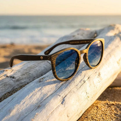 Vista angulada del Meli Ebony lentes de sol mujer cristal degradé azul con acabado premium #color_degrade-azul