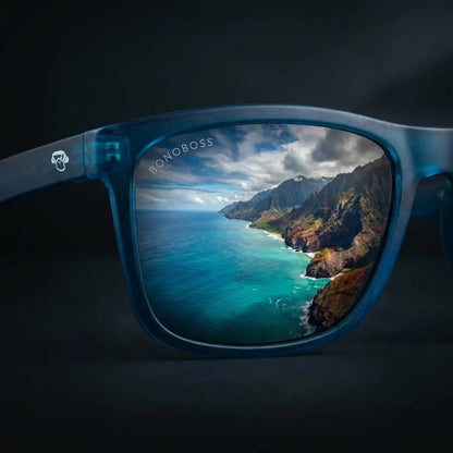 Rapanui RPET clásico gafas polarizadas ocean vista frontal con patas de madera #color_ocean