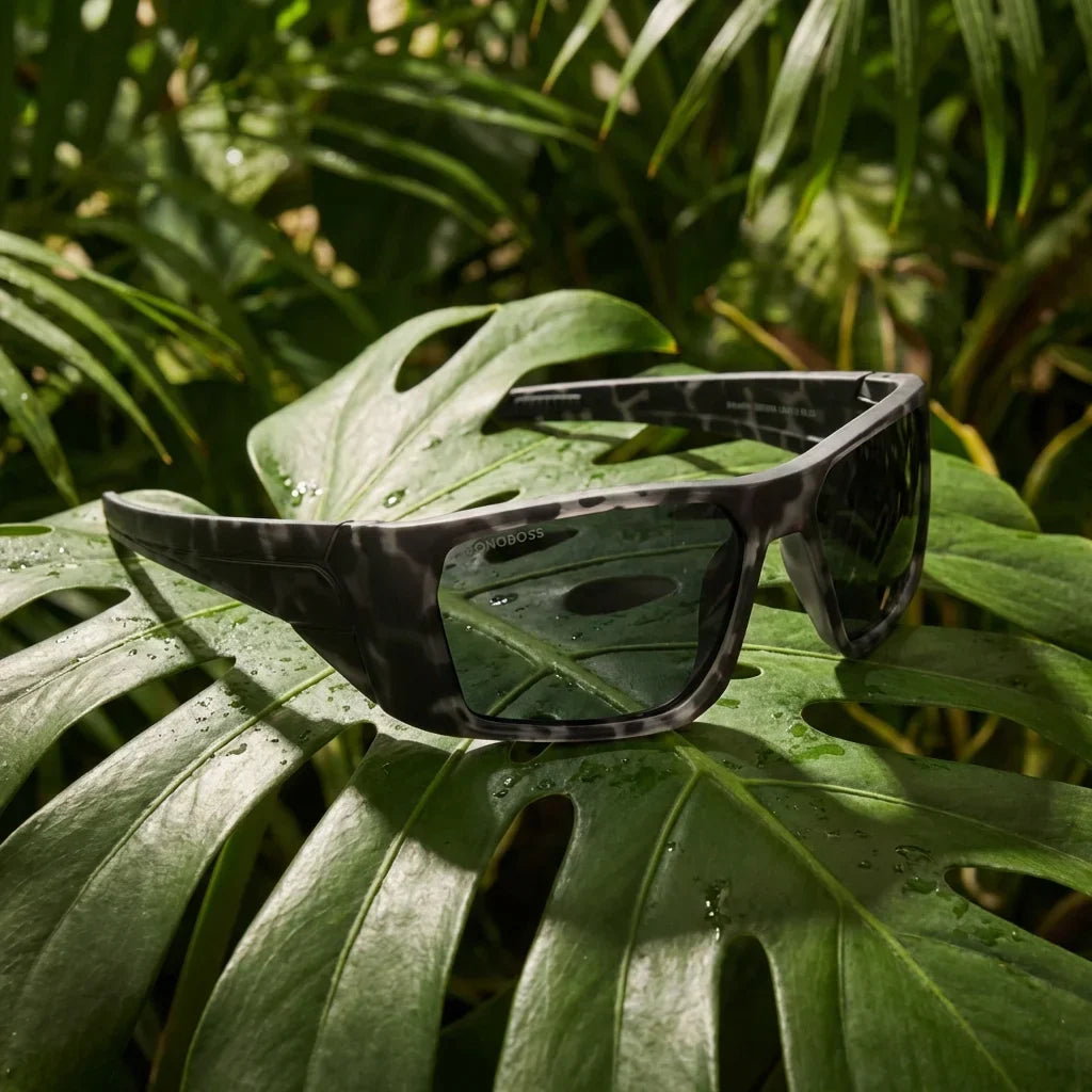 Salmon Seeker gafas de sol diseño frontal para hombre y mujer #color_dark-camo