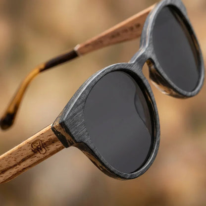 Lentes sol Chiloé 110 Wood polarizados UV400 macro textura acetato vetas detalle premium Bonoboss #color_gris