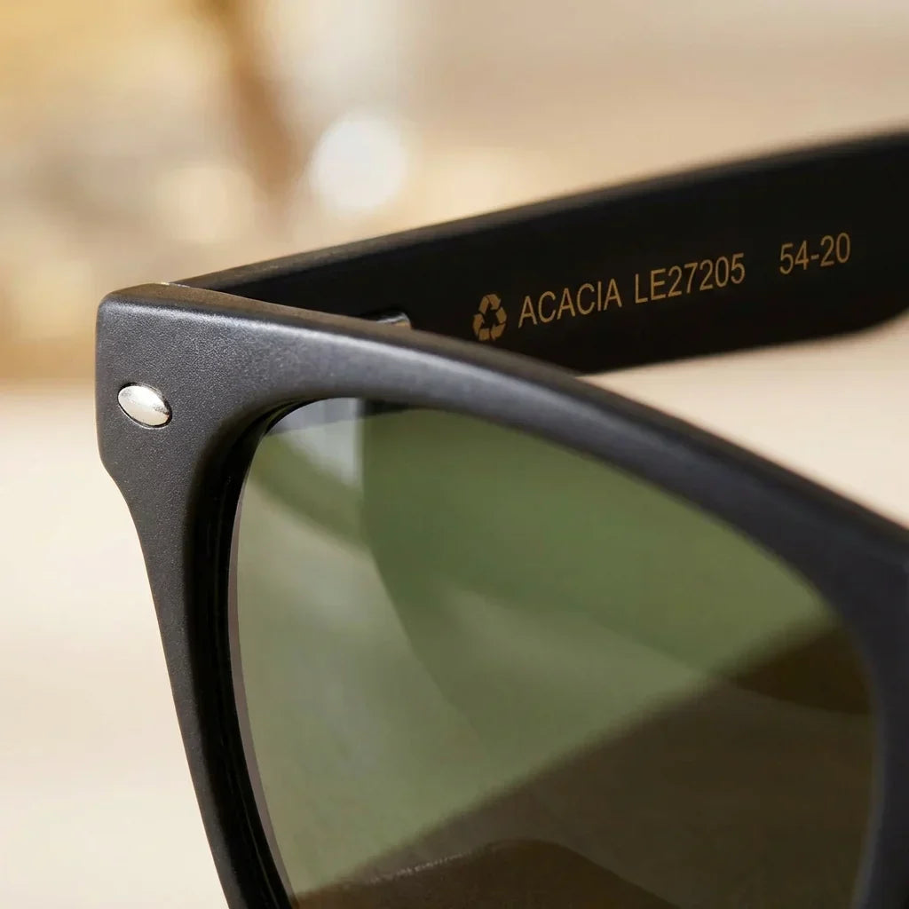 Acacia Dark gafas polarizadas G15 verde militar vista angulada 3/4 para hombre y mujer #color_g15