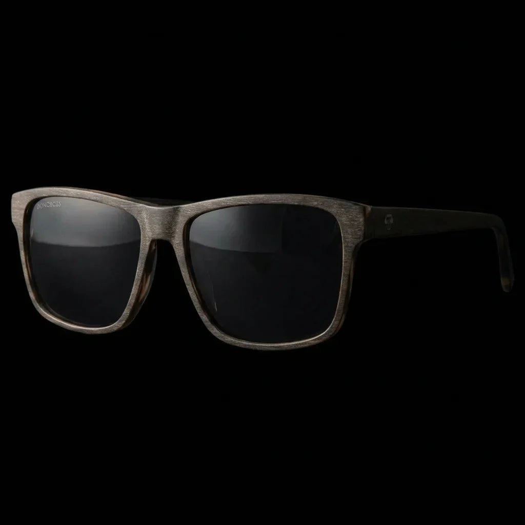 Lentes sol Keule XL polarizados UV400 madera cacao frontal dramatico close-up detalle lente premium Bonoboss #editorial_grid1 #color_cacao