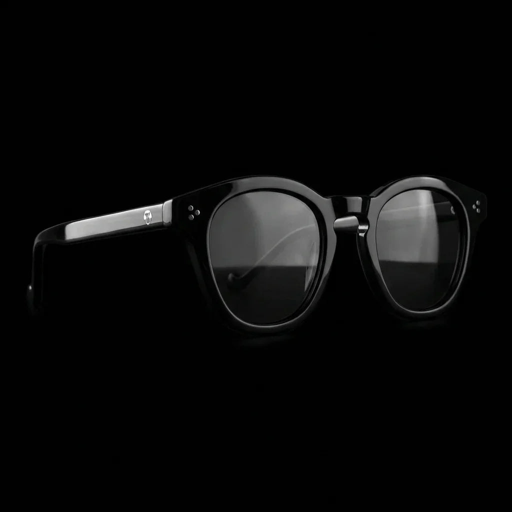 Lentes sol Lenga polarizados UV400 frontal dramatico luz editorial Bonoboss #color_negro
