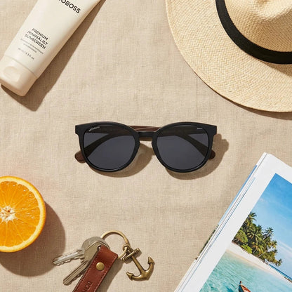 Lentes sol Meli Dark polarizados bio-acetato Negro composicion summer essentials accesorios playa Bonoboss #editorial_detail2 #color_negro