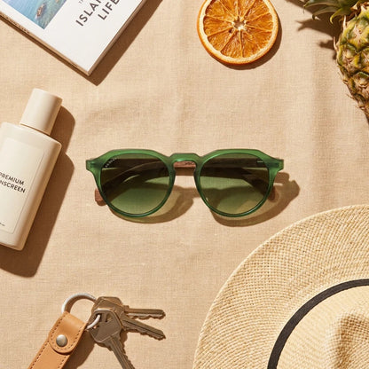 Lentes sol Galapagos polarizados acetato madera verde flat lay summer essentials accesorios playa Bonoboss #editorial_detail2 #color_verde