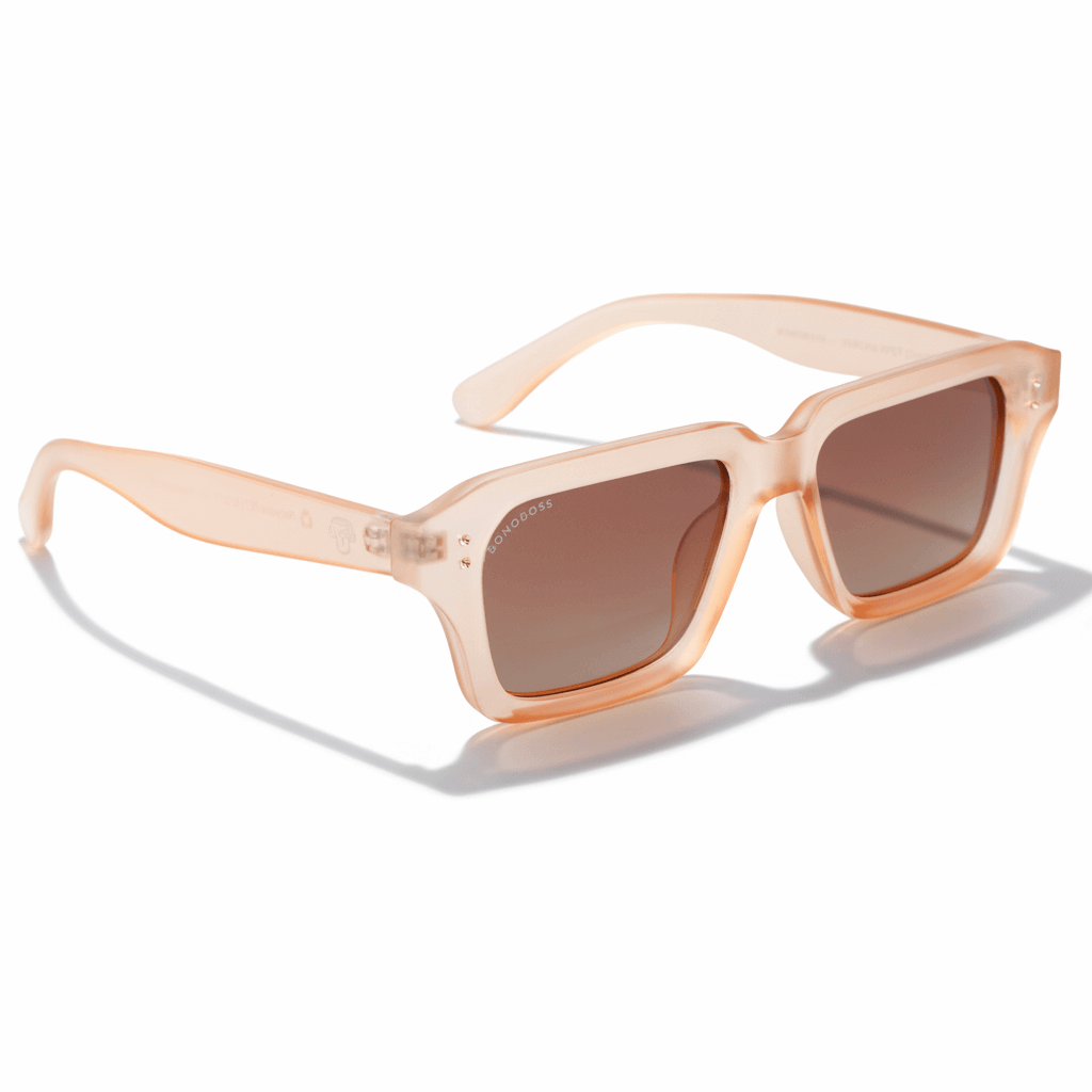 la vista angulada de unos anteojos gafas de sol polarizads de plastico reciclado sustentable personalizada para regalo corporativo de #color_champagne