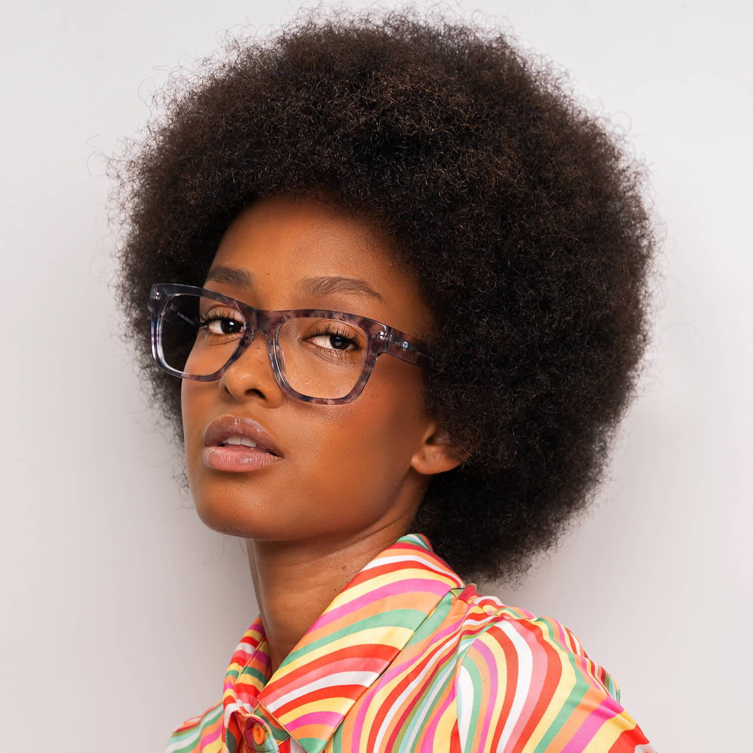 anteojos o armazones ópticos de color space exclusivos de diseñador y forma cuadrados gruesos para hombre hombre mujer cara redonda opticos multifocales bifocales receta mayorista distribuidor sustentables#color_aliceblue