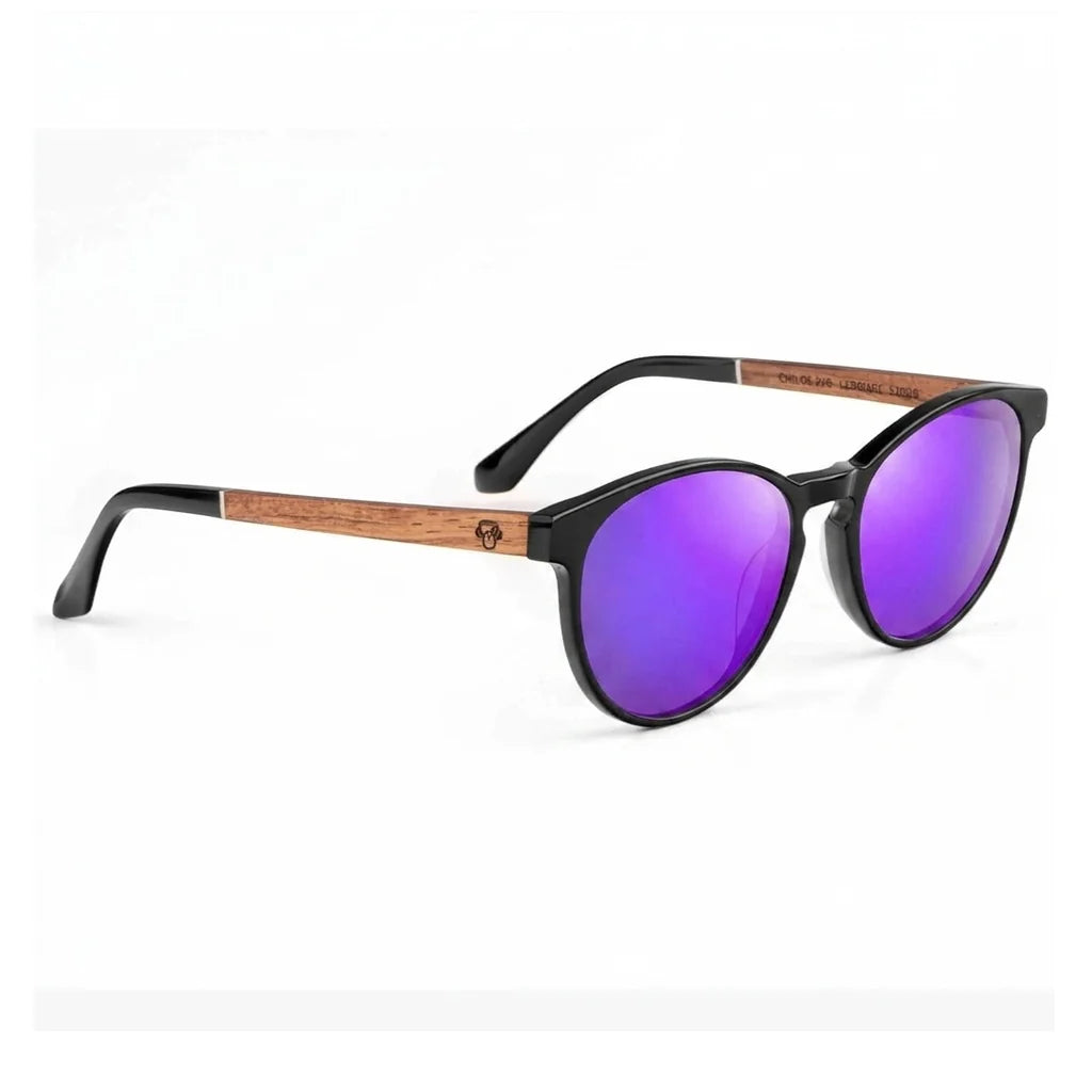 Lentes de sol Bonoboss Chiloé 220 Negro cristal Espejado Morado vista tres cuartos armazón bio-acetato varilla madera UV400 #editorial_angulo45 #color_purple_mirror