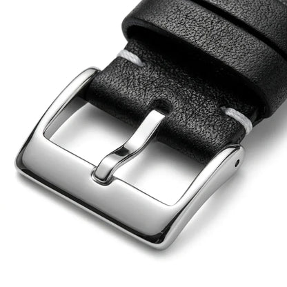 Bonoboss Correa Cuero Premium 22mm Negro - macro detalle hebilla plateada #editorial_wb_buckle_detail #color_negro