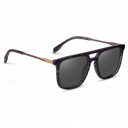 Lentes de sol Fiore 10177 Gris con cristal negro polarizado UV400, vista en tres cuartos para hombre y mujer #color_negro