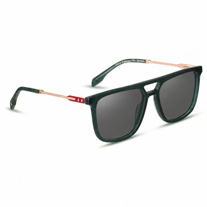 Lentes de sol Fiore 10177 Verde con cristal negro polarizado UV400, vista en tres cuartos para hombre y mujer #color_negro