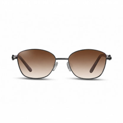 Lentes de sol Fiore 2208 Gris con cristal gradiente café polarizado UV400, vista frontal para mujer #color_gradiente-cafe #foto_frontal