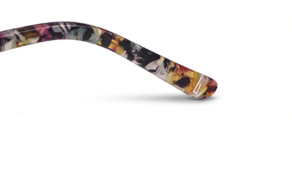 Anteojos de sol Fiore 2208 Carey con cristal gradiente gris: detalle del logo grabado en la patilla #color_gradiente-gris