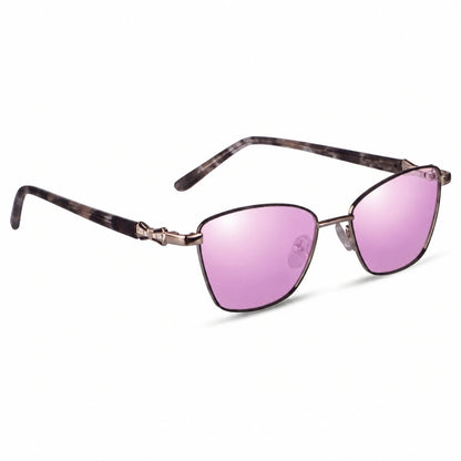 Lentes de sol Fiore 22115 Gris con cristal espejado rosado polarizado UV400, vista en tres cuartos para mujer #color_espejado-rosado