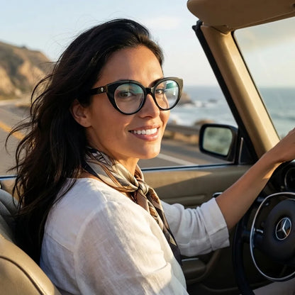 Lifestyle mujer Hannover lentes graduados negro clásico #color_negro
