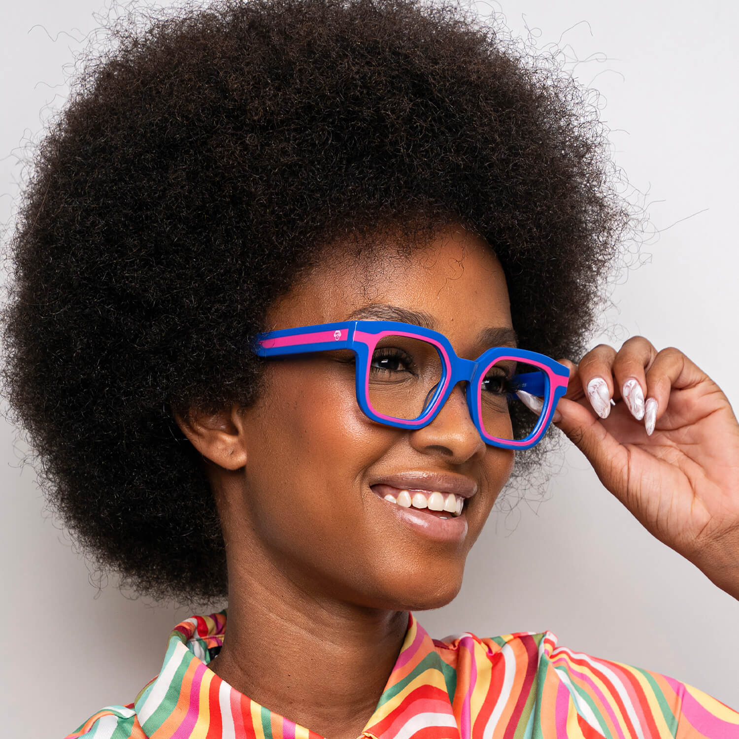 modelo mujer con lentes opticos de moda  con receta y filtro de luz azul anteojos azules #color_azul
