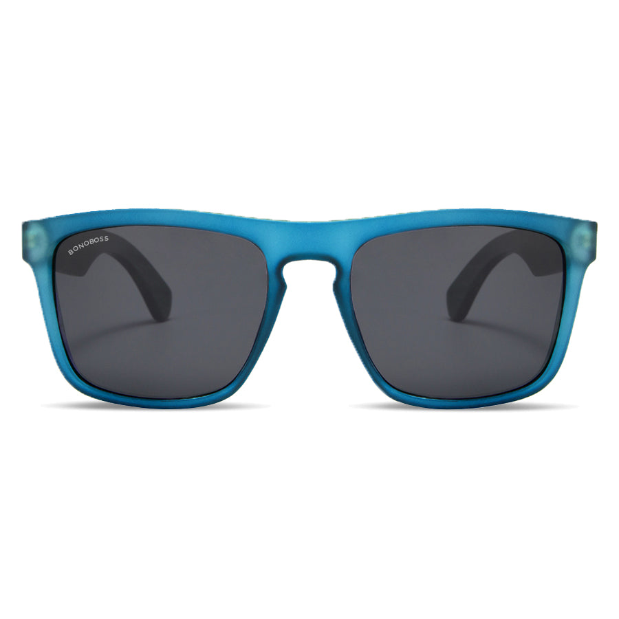 lentes de sol polarizados para hombre y mujer rectangulares de color azul con patas de madera natural sustentable. Marco de plastico reciclado con lentes polarizadas #color-marco_ocean