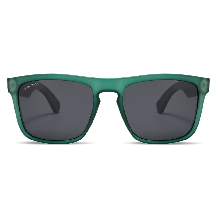 lentes de sol polarizados para hombre y mujer rectangulares de color verde con patas de madera natural sustentable. Marco de plastico reciclado con lentes polarizadas #color-marco_forest