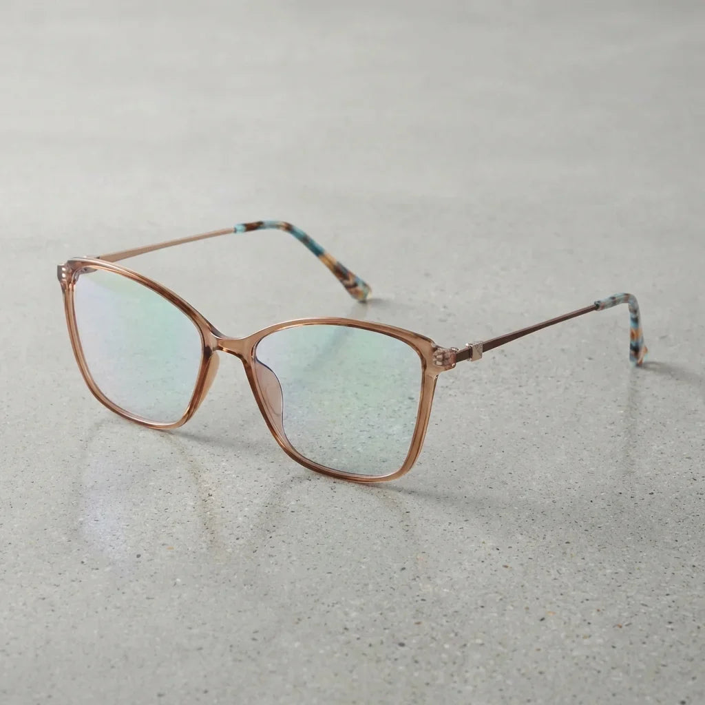 Lentes ópticos Carolina Champagne sobre superficie premium calidad premium receta Bonoboss #editorial_banner_confianza #color_champagne