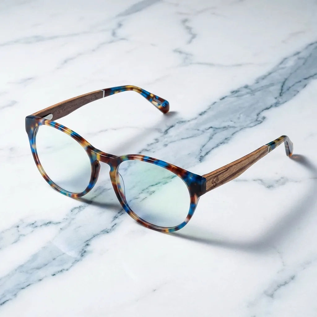 Modelo Chiloé 110 armazón óptico tono carey clásico frontal unisex #color_carey