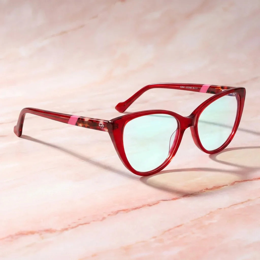 Lentes ópticos Emma Rojo sobre superficie premium calidad premium receta Bonoboss #editorial_banner_confianza #color_rojo