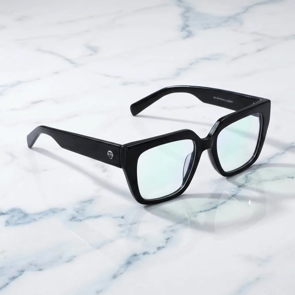 Lentes ópticos Kai Kai Negro sobre mármol blanco elegante armazón premium Bonoboss #editorial_armazon #color_negro