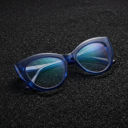 Lentes ópticos Montgat Azul sobre arena volcánica texturizada diseño sustentable Bonoboss #editorial_sustentabilidad #color_azul